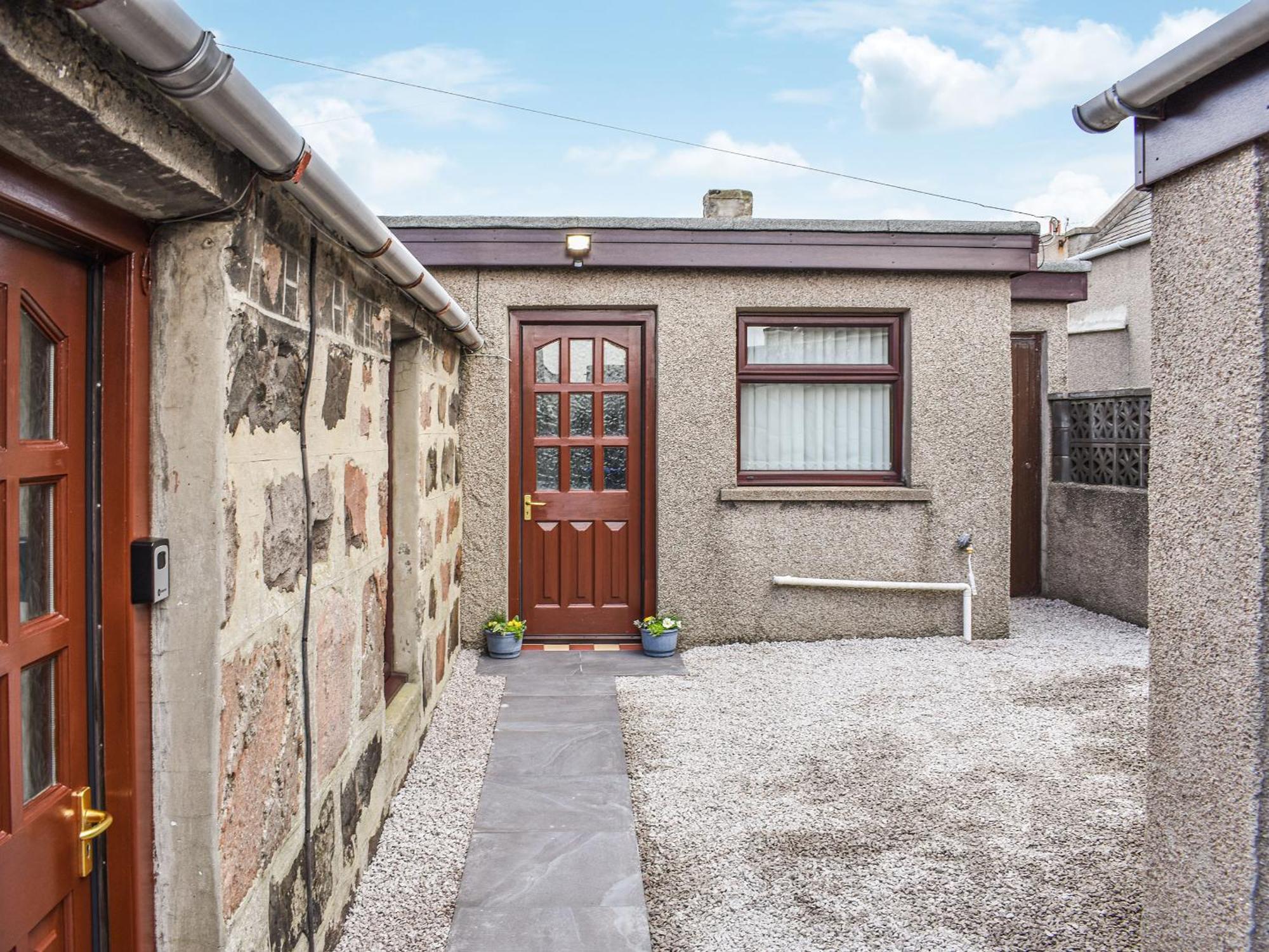 Belger Cottage Inverallochy Exterior photo